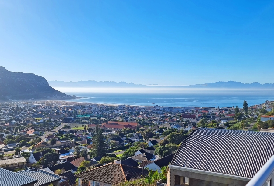 5 Bedroom Property for Sale in Fish Hoek Western Cape